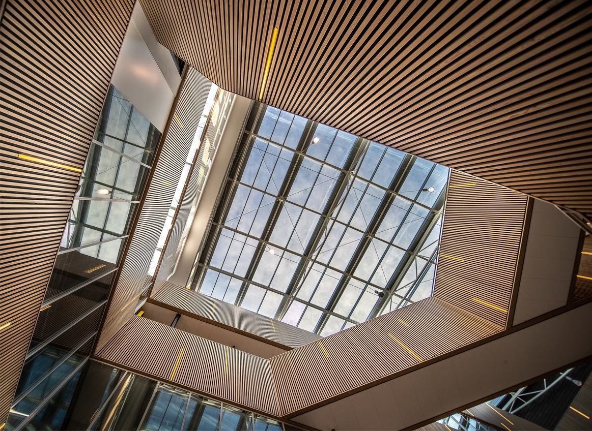 étages d'un bâtiment tertiaire